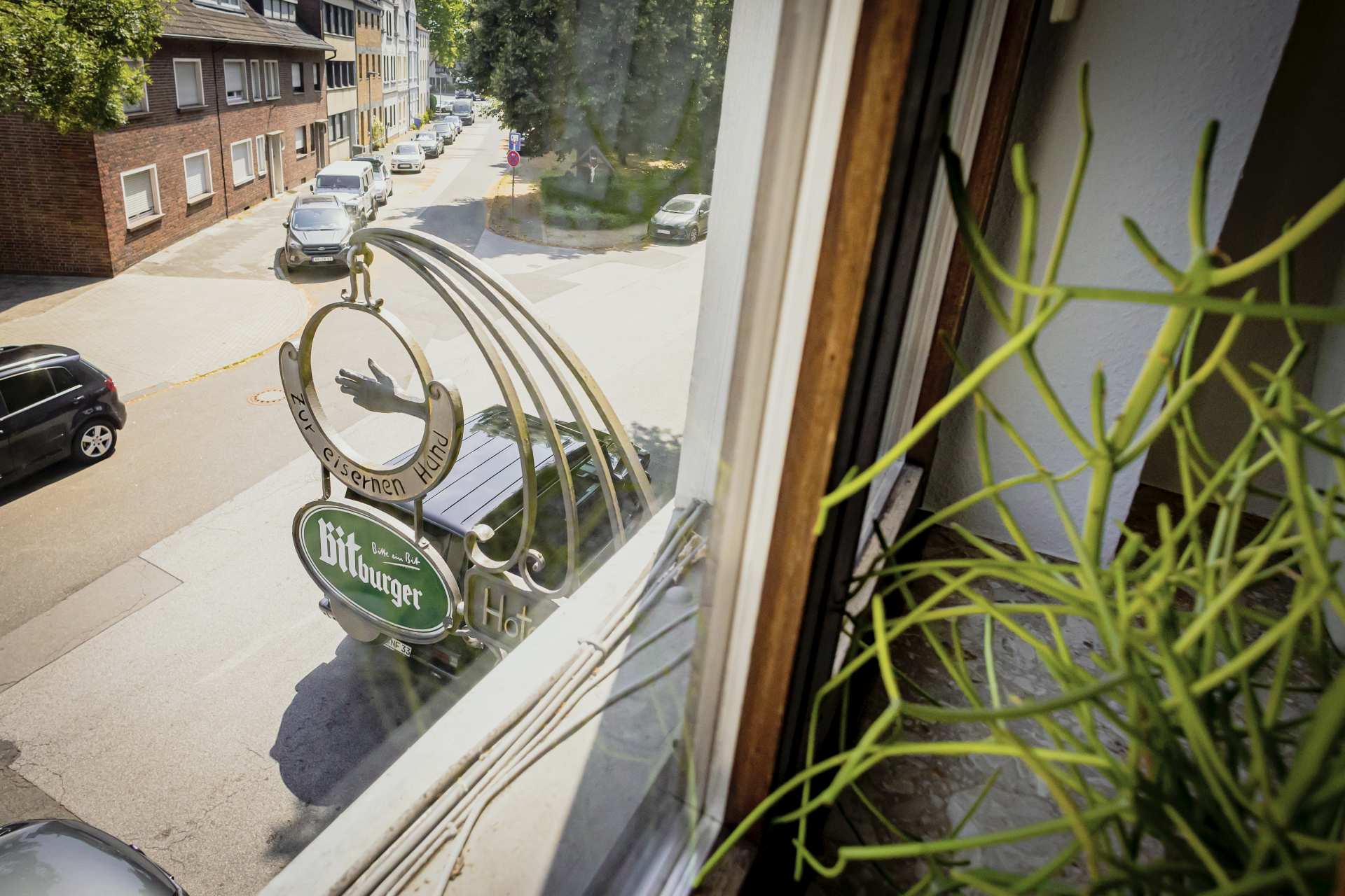 Hotel Restaurant zur eisernen Hand - Schild